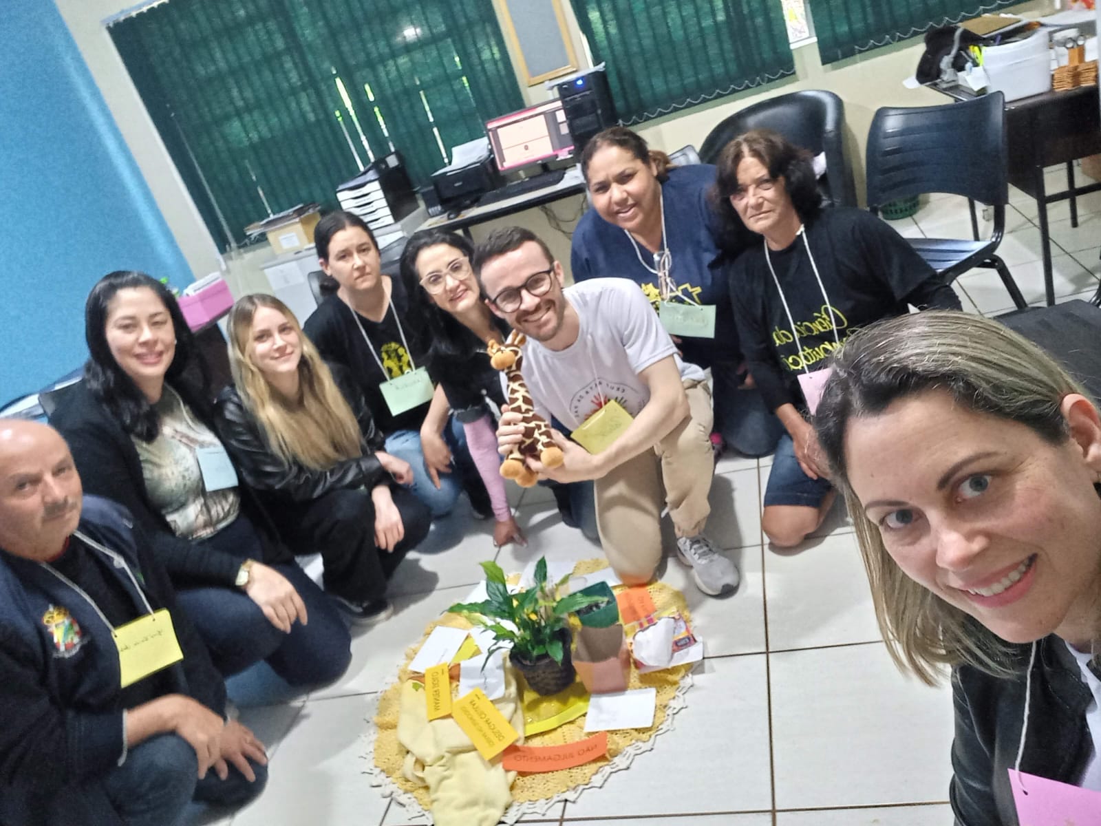 CÍRCULOS JR - CRAS UM LUGAR AO SOL